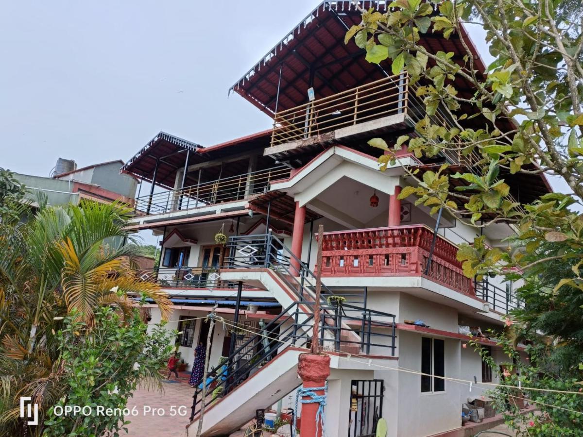 Coorg Girinivas Homestay 102 Madikeri Exterior foto